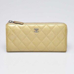 Chanel Beige Quilted Patent Leather CC Zip Wallet